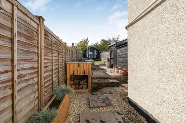 Railway Place, Hertford, SG13