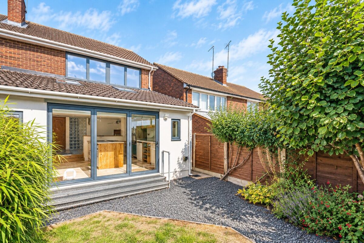 New Road, Hertford, SG14