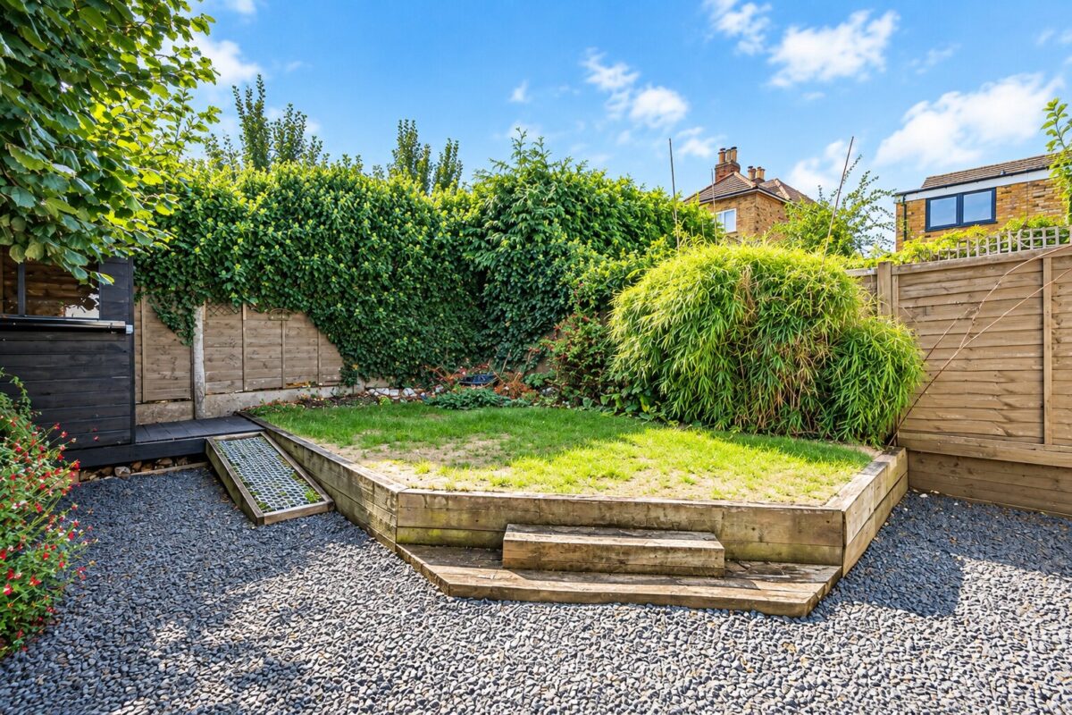 New Road, Hertford, SG14