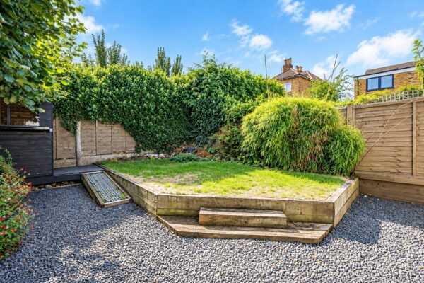 New Road, Hertford, SG14