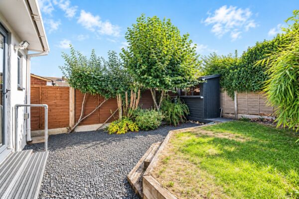 New Road, Hertford, SG14