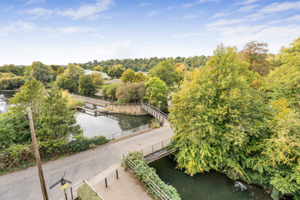 Mead Lane, Hertford, SG13