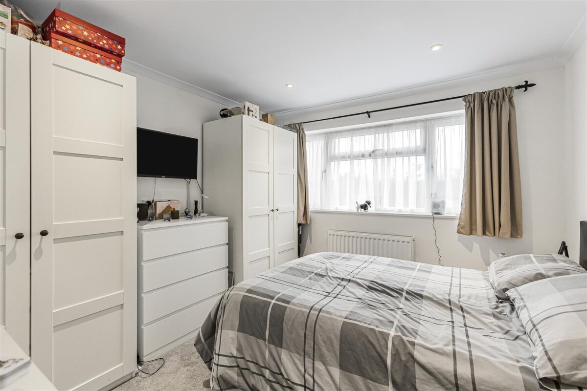 Temple Fields, Hertford, SG14