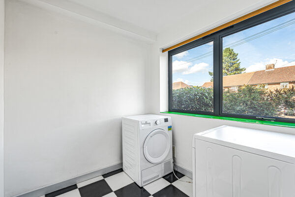 New Road, Hertford, SG14