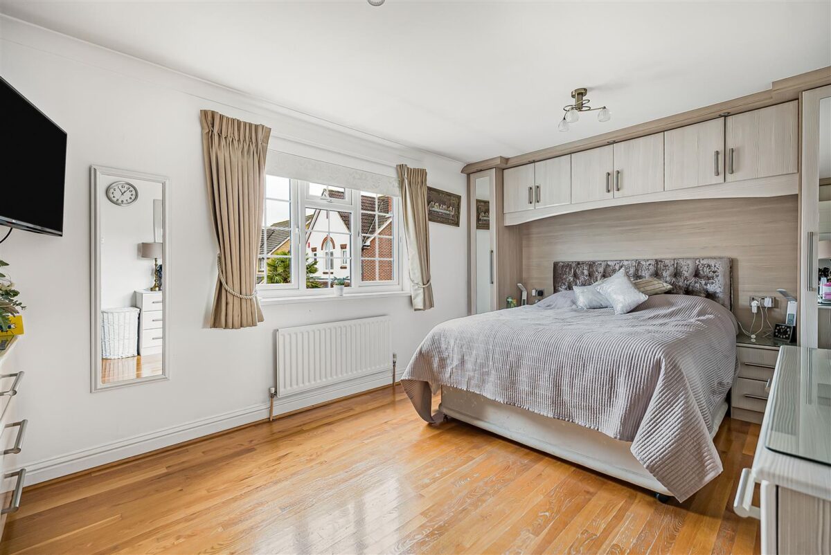 Bittern Close, Cheshunt, EN7