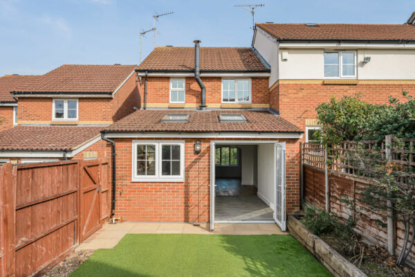 Badgers Close, Hertford, SG13