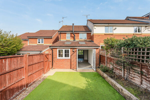 Badgers Close, Hertford, SG13