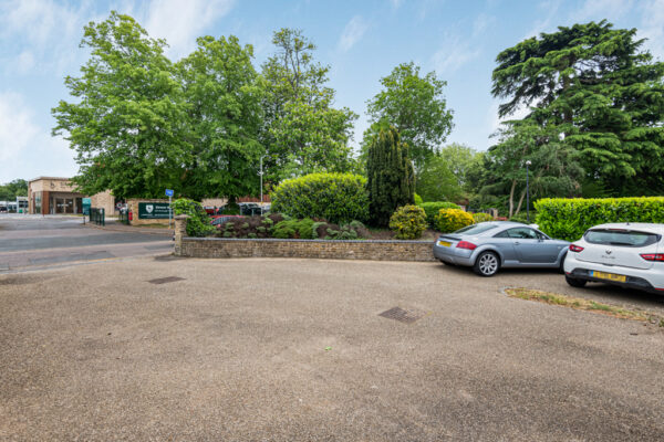Mangrove Road, Hertford, SG13