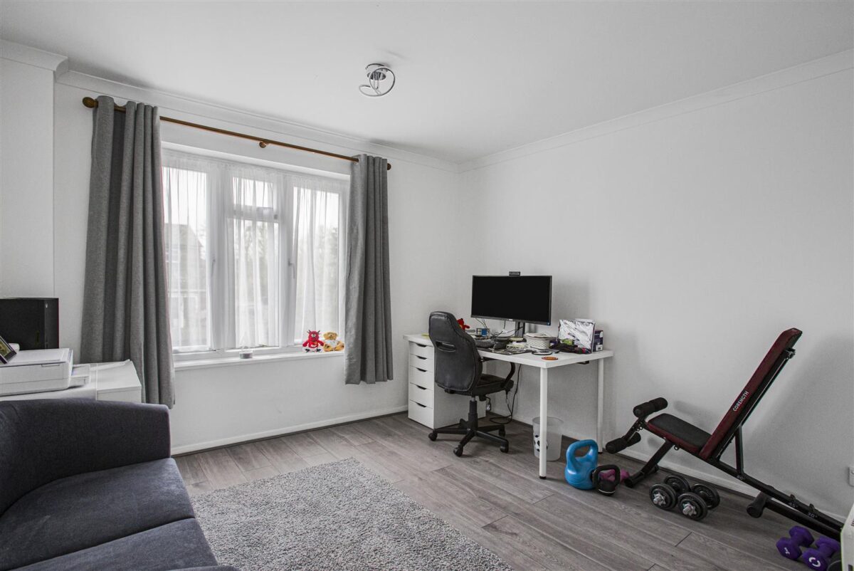 Temple Fields, Hertford, SG14