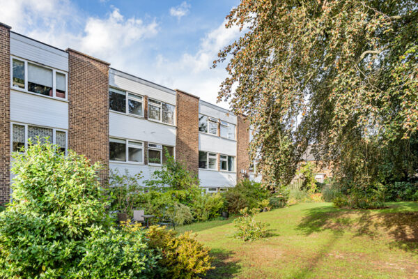 Queens Court, Hertford, SG13