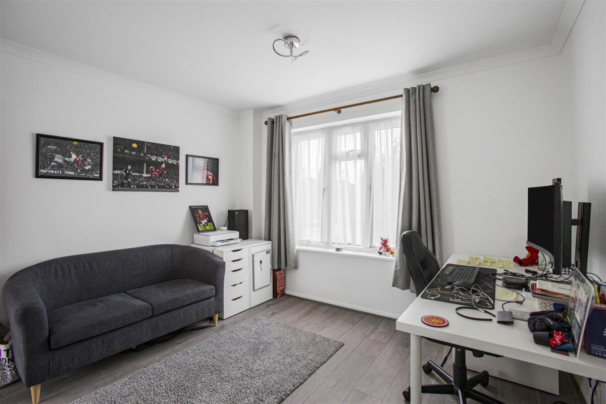 Temple Fields, Hertford, SG14
