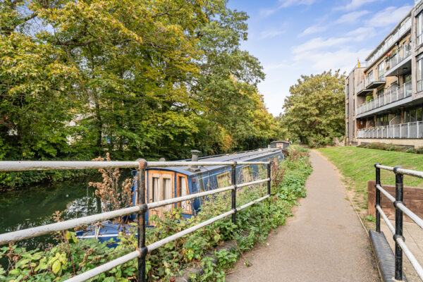 Mead Lane, Hertford, SG13