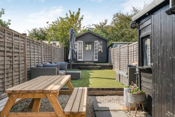 Railway Place, Hertford, SG13