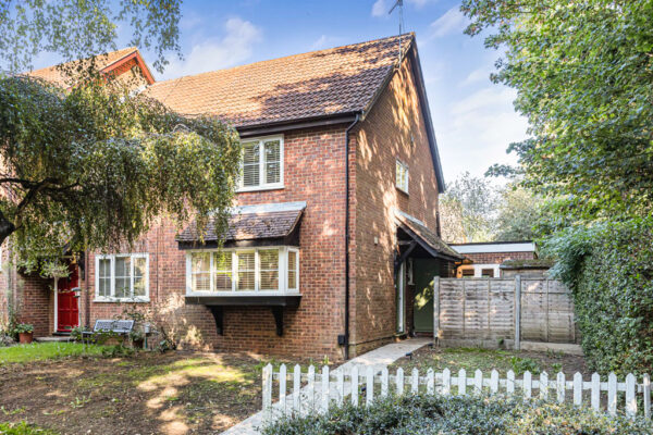 Halleys Ridge, Hertford, SG14