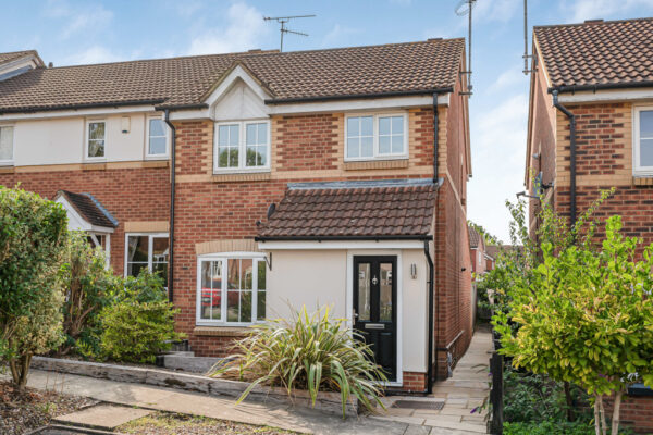 Badgers Close, Hertford, SG13