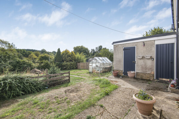 High Road, Waterford, SG14
