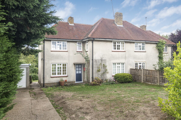 High Road, Waterford, SG14