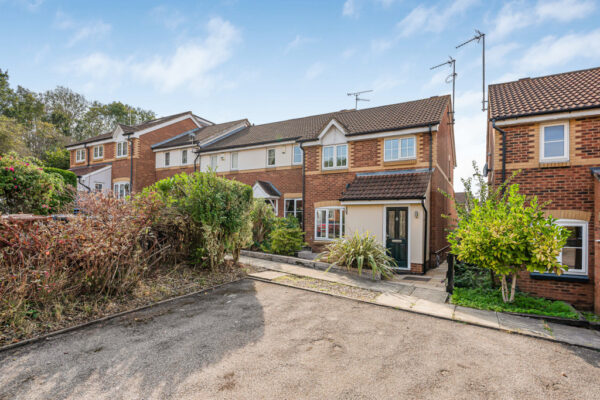 Badgers Close, Hertford, SG13