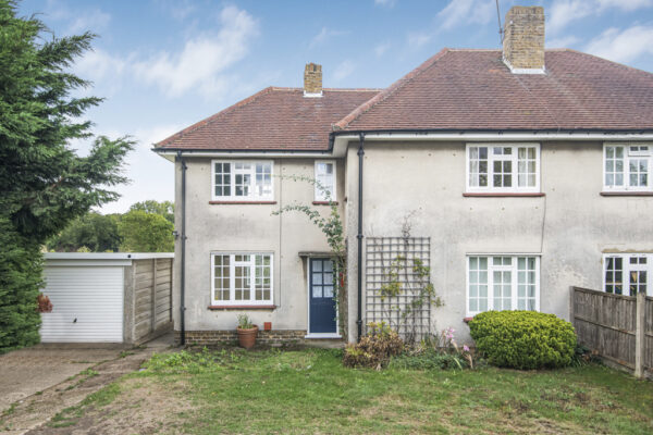 High Road, Waterford, SG14