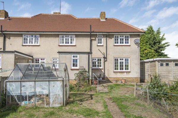 High Road, Waterford, SG14