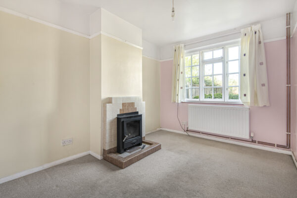 High Road, Waterford, SG14