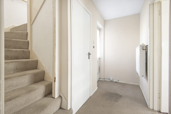 High Road, Waterford, SG14