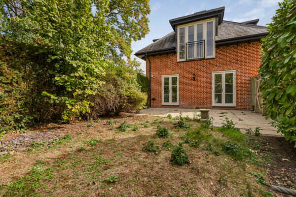 Willis Grove, Balls Park, SG13