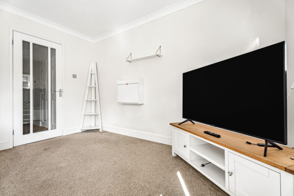 Westall Close, Hertford, SG13
