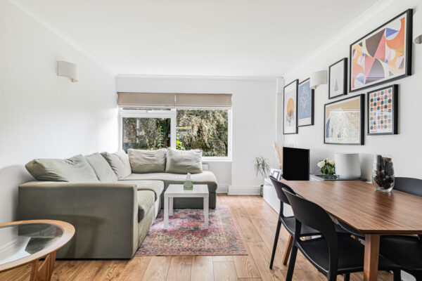 Queens Court, Hertford, SG13
