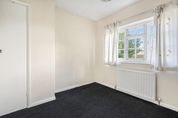 High Road, Waterford, SG14