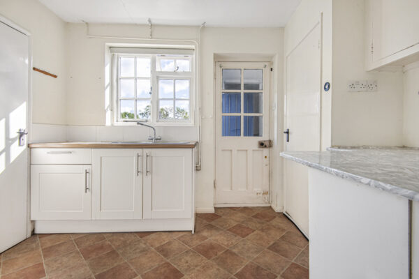High Road, Waterford, SG14