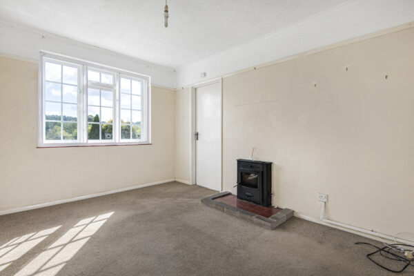 High Road, Waterford, SG14