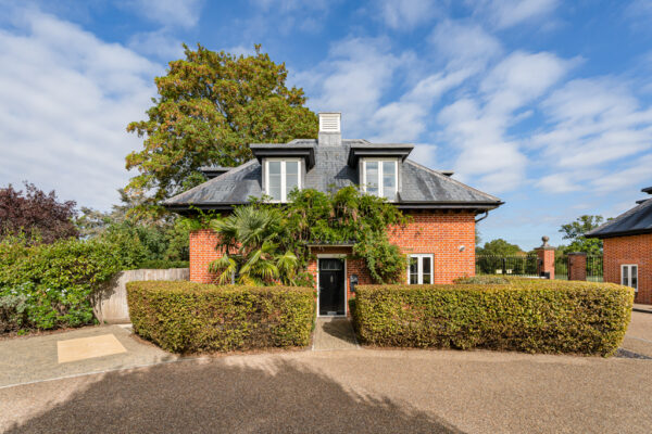 Willis Grove, Balls Park, SG13