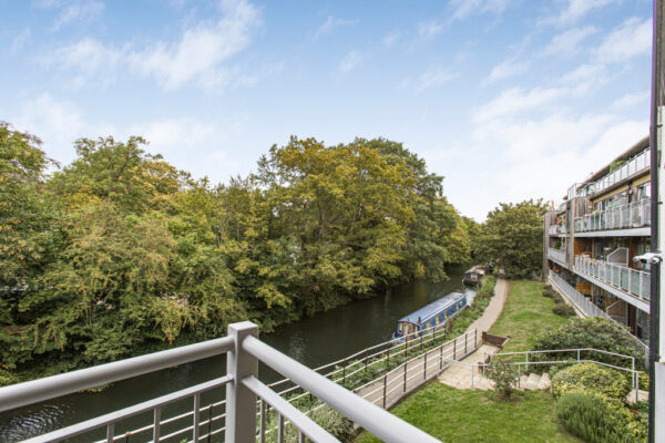 Mead Lane, Hertford, SG13