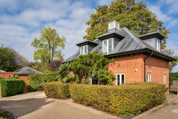 Willis Grove, Balls Park, SG13