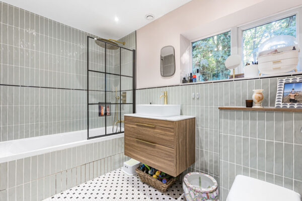 Halleys Ridge, Hertford, SG14