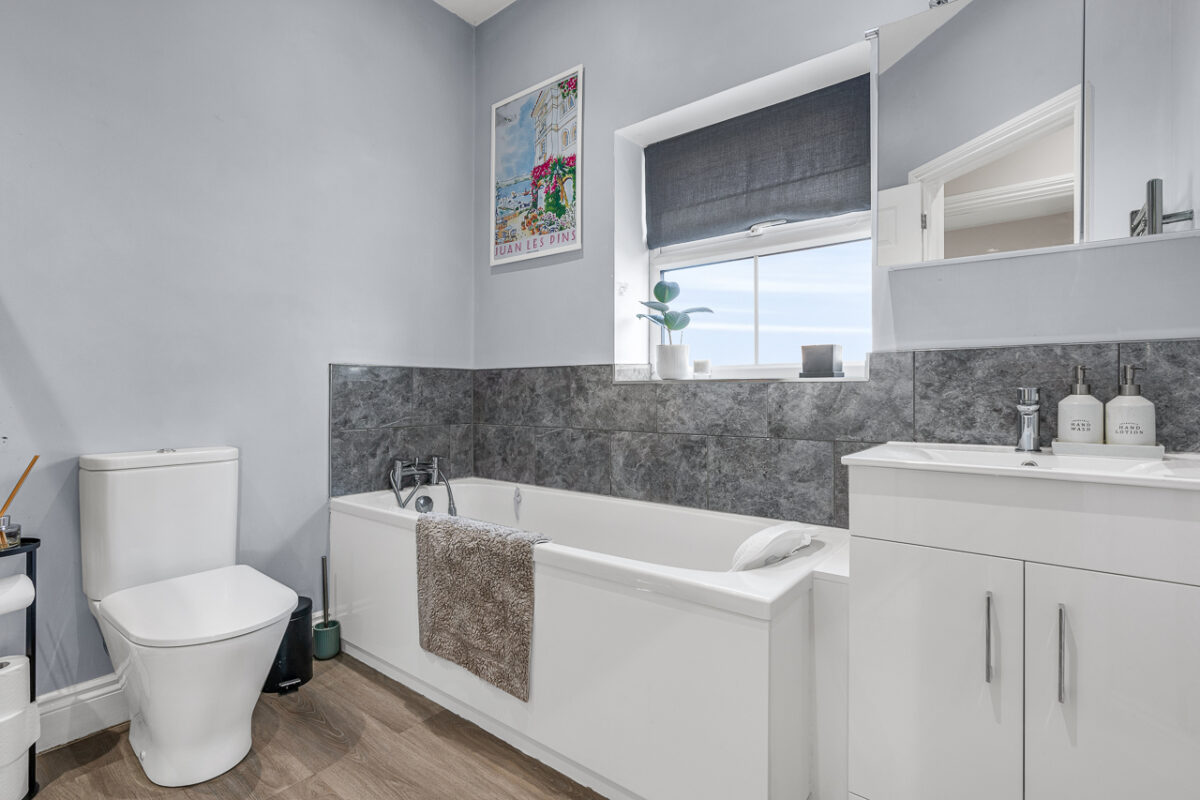 Grove Walk, Hertford, SG14