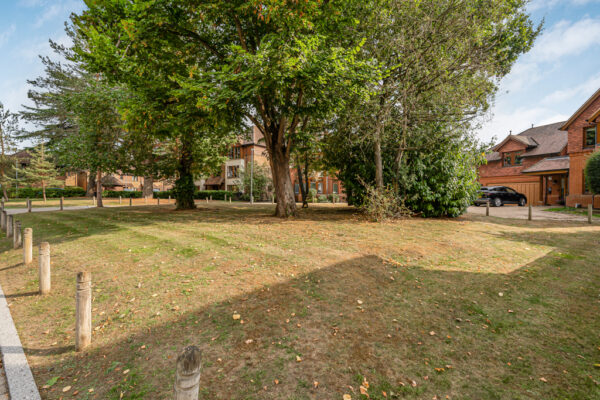 Ashbourne Gardens, Hertford, SG13