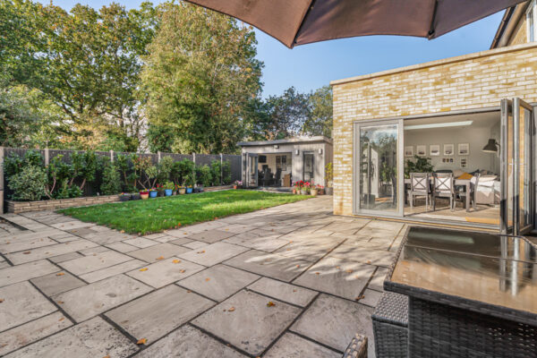 Lilbourne Drive, Hertford, SG13