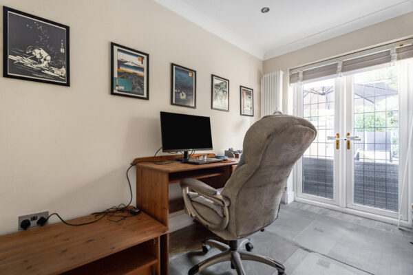 Lilbourne Drive, Hertford, SG13