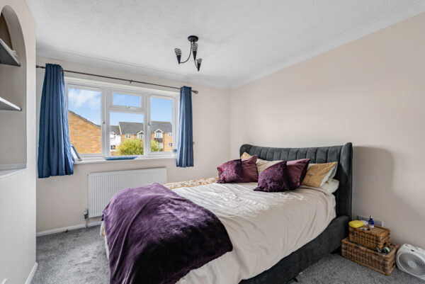 Foxes Close, Hertford, SG13