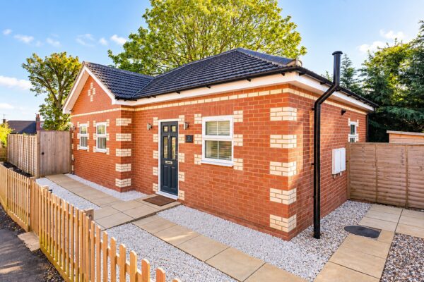 Grove Walk, Hertford, SG14